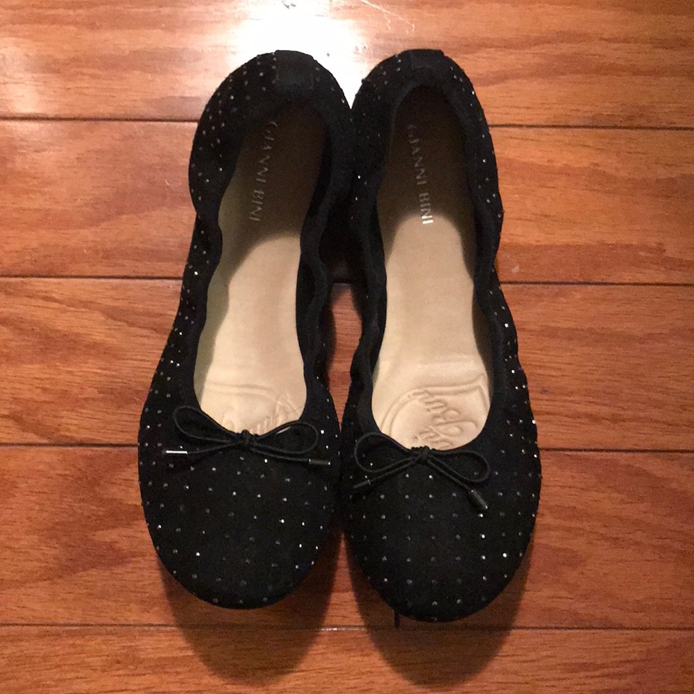 Brand new in box Gianni Bini flats